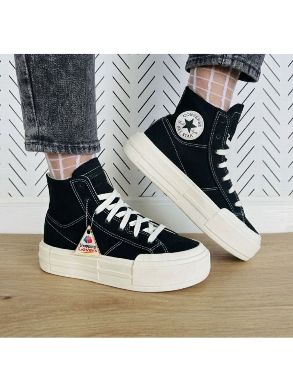 ⭐Converse Chuck Taylor All Star Cruise HI 8 Womens Shoes Sneakers Black A04689C